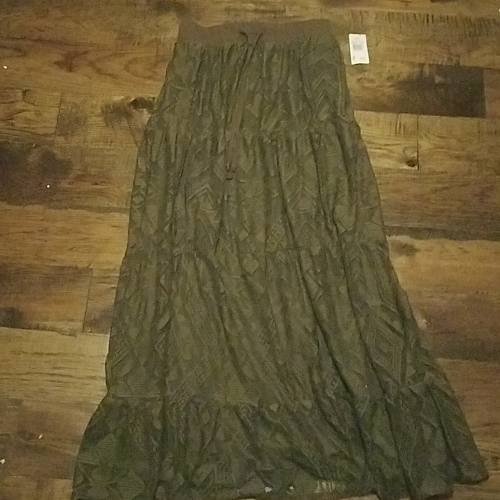 Size medium vanity olive green lace skirt nwt